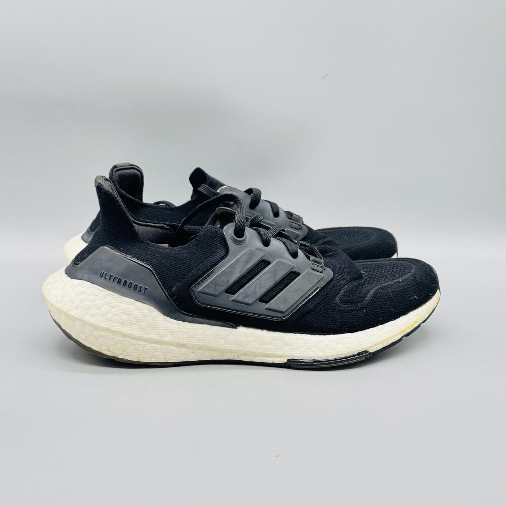 Adidas Shoes Womens 7.5 Black White‎ Ultraboost 22 Running Athletic Sneakers